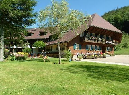Hotel Lawine Todtnau Eksteriør bilde