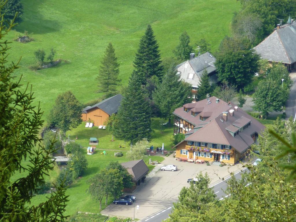 Hotel Lawine Todtnau Eksteriør bilde